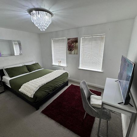 Cosy Room In Уелингбъро Екстериор снимка